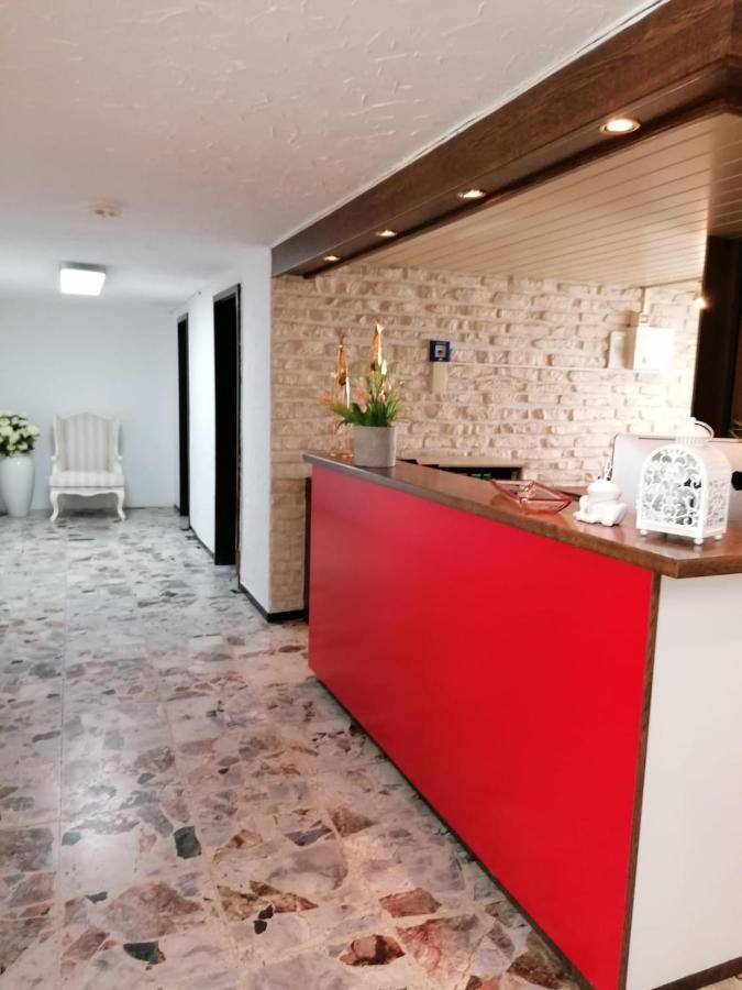 Hotel Zur Post อาร์นส์แบร์ก ภายนอก รูปภาพ